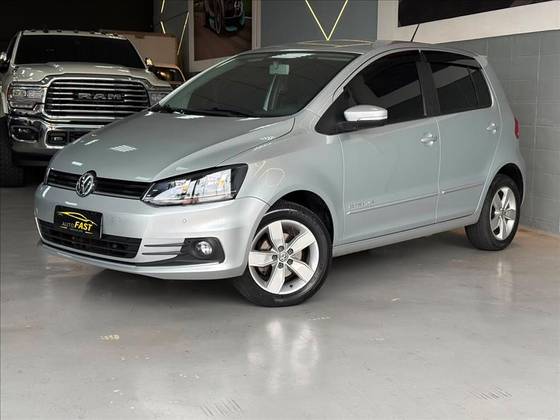 VOLKSWAGEN FOX 1.0 MPI BLUEMOTION 12V FLEX 4P MANUAL VOLKSWAGEN FOX 1.0 MPI BLUEMOTION 12V FLEX 4P MANUAL